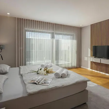 Centinera - Happy Pula