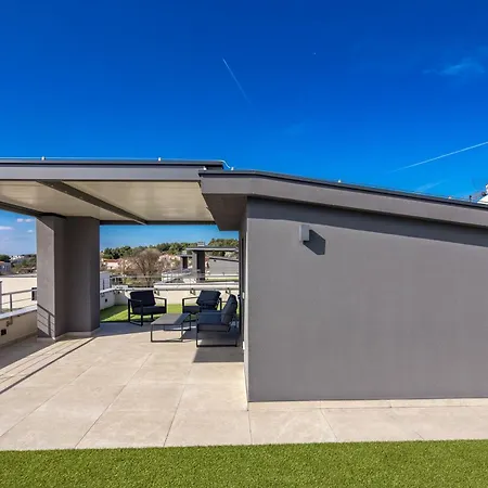 Centinera With Private Pool - Happy Villa *