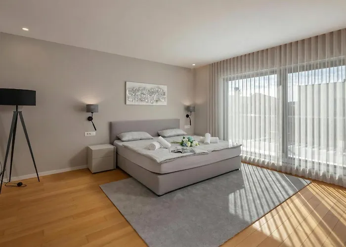 Centinera - Happy Villa Pula